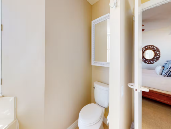 Located on Navarre Beach on the 4th floor